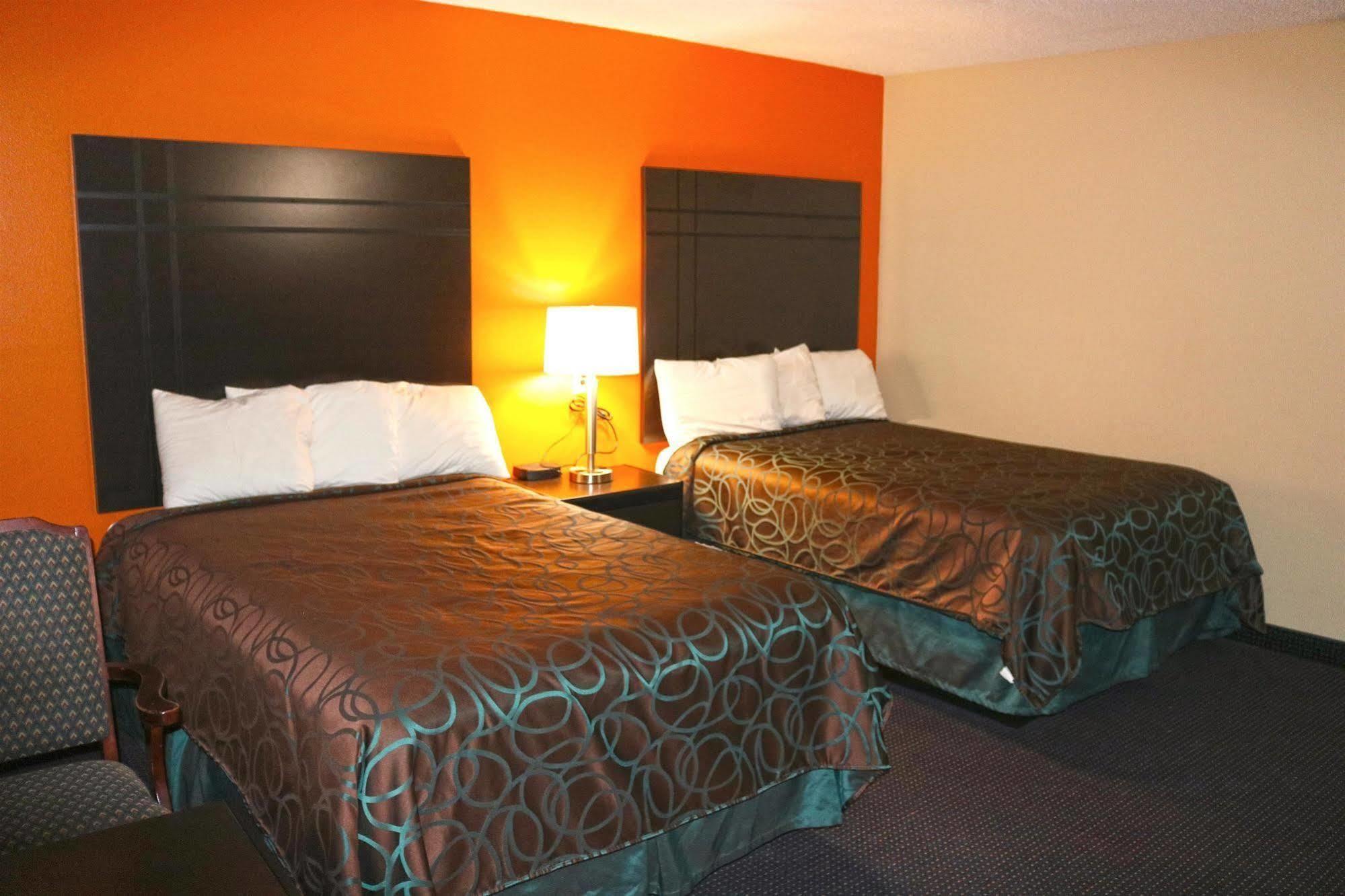 Americas Best Value Inn Giddings Exterior photo